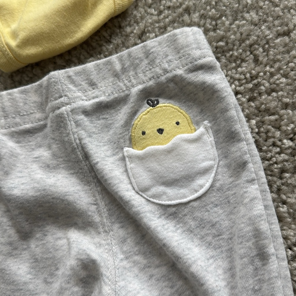 Carters Egg-stra Cute Easter Spring Set - Picture 5 of 6